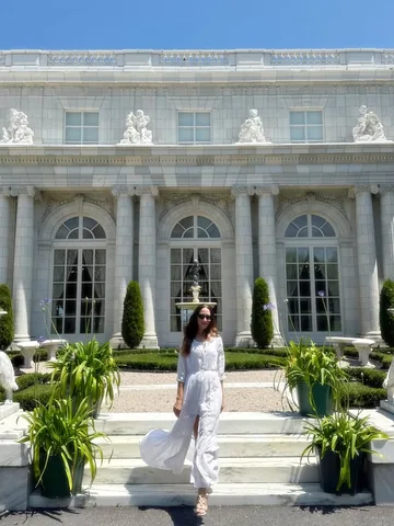 gothamlove Instagram post about Newport travel