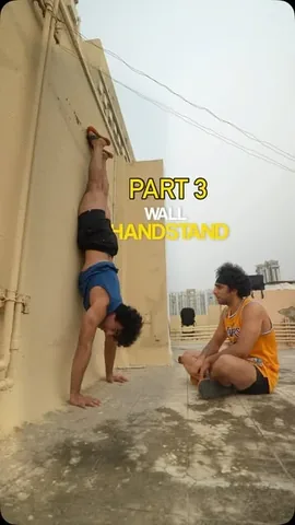 grover.fitness Instagram post about Handstand technique