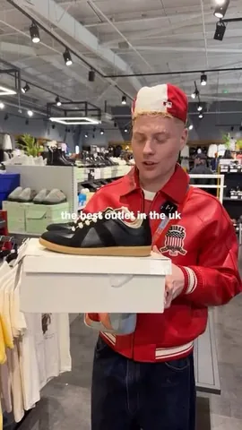 gullyguyleo Instagram post about Designer fashion deal