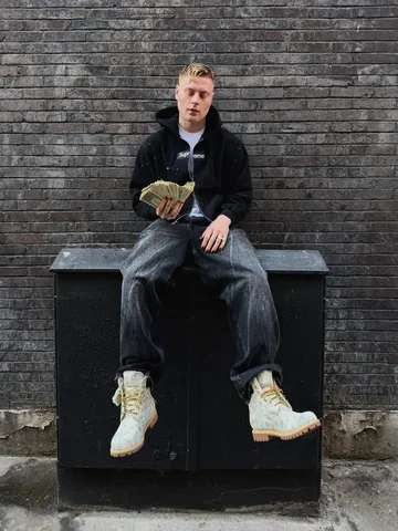 gullyguyleo Instagram post about Self expression