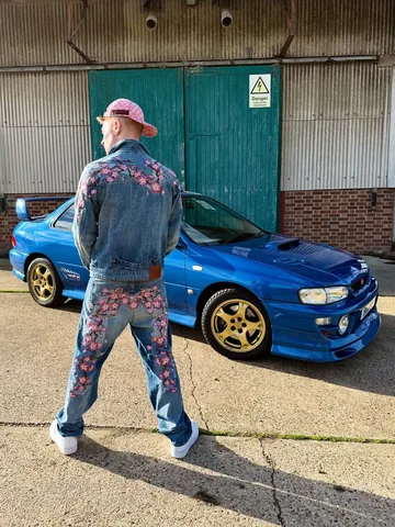 gullyguyleo Instagram post about Motorsport lifestyle