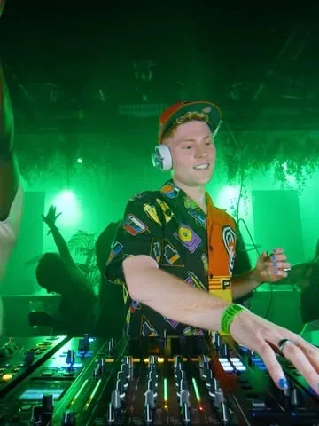 gullyguyleo Instagram post about DJ performance