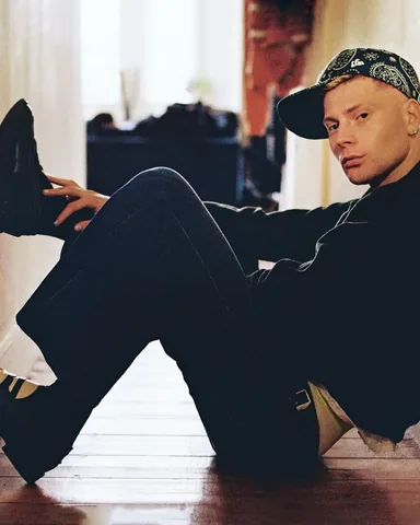 gullyguyleo Instagram post about Fashion campaign