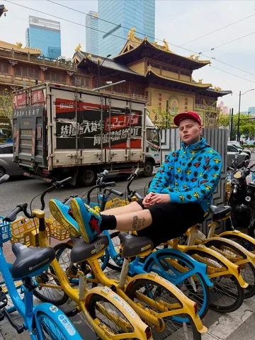 gullyguyleo Instagram post about Shanghai lifestyle