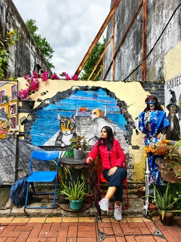 _gypsycouple Instagram post about Macau street art and travel