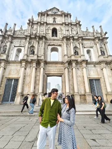 _gypsycouple Instagram post about Old Macau walking guide