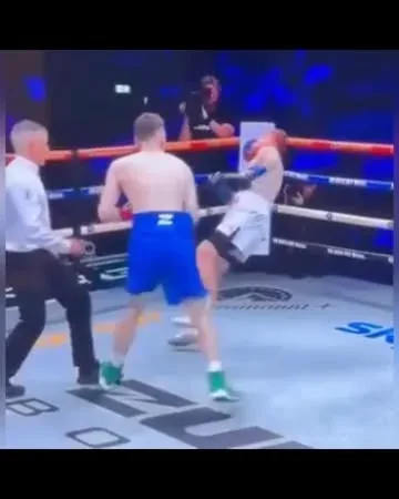 hahadavis Instagram post about Boxing comedy