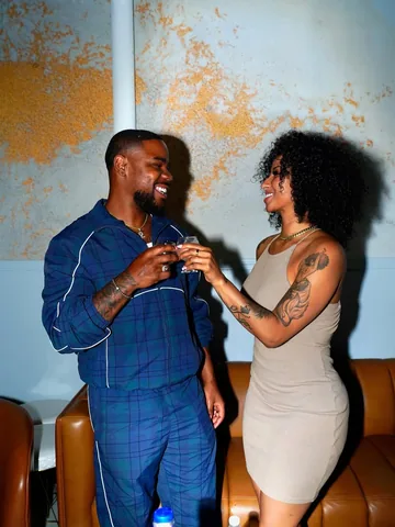 hahadavis Instagram post about Friendship tribute