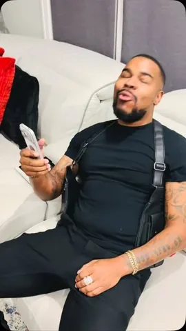 hahadavis Instagram post about Comic consequences