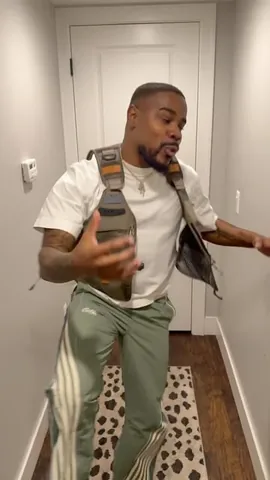 hahadavis Instagram post about Male boasting