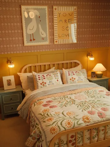 haileydevine Instagram post about Bedroom renovation
