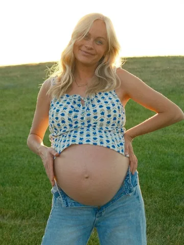 haileydevine Instagram post about Pregnancy announcement