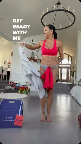 hannaheden_fitness Instagram post about Athleisure product showcase