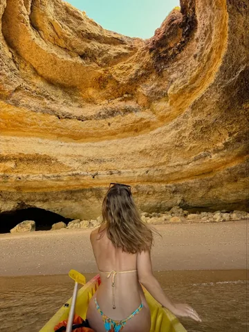 hannahnkeran Instagram post about Benagil Cave visit