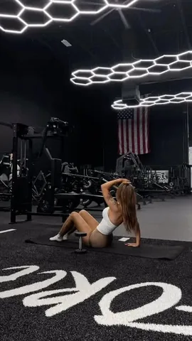 hannahthaiss Instagram post about Activewear sale