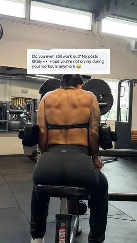 hannaoeberg Instagram post about Upper body workout