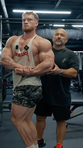 hanyrambod Instagram post about Bodybuilding training and division choice