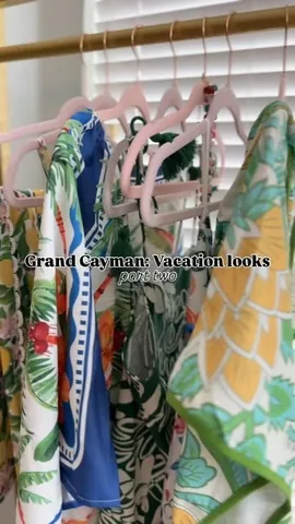 happilyhebert Instagram post about Vacation fashion
