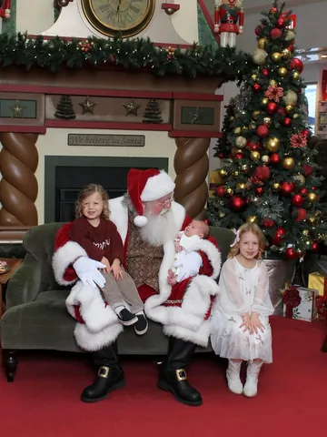 hayleymariemcbride Instagram post about Christmas and Christian faith