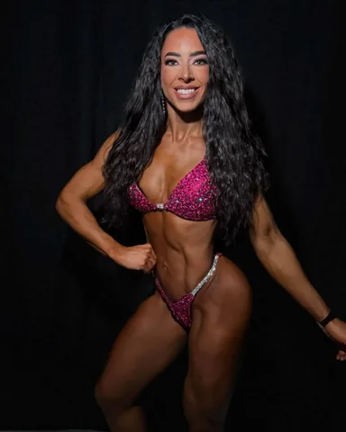 helenpeebles11 Instagram post about Bodybuilding show day look
