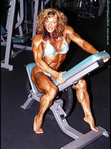 helletrevino Instagram post about Helle Trevino bodybuilding imagery