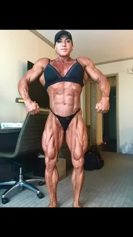 helletrevino Instagram post about Bodybuilding and personal transformation