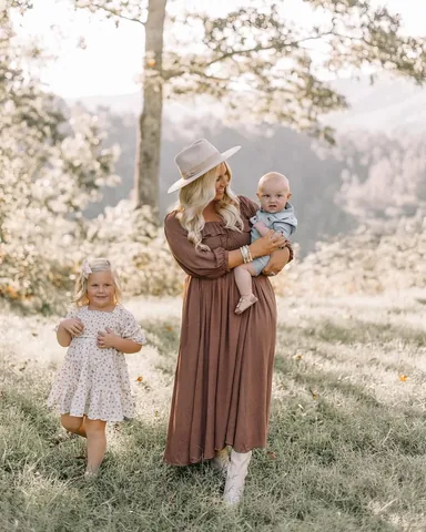 hello_jackieo Instagram post about Family