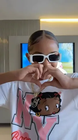 hermanas_shar Instagram post about Children's fashion outfit