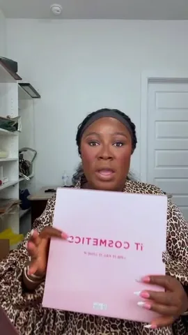 hermillennialcloset Instagram post about Lip makeup look