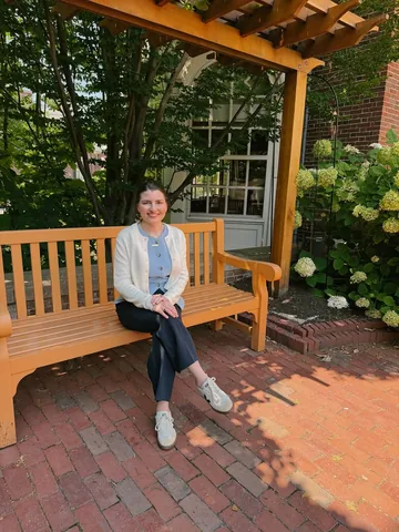 heyitscarlyrae Instagram post about Harvard campus visit