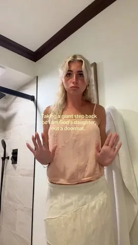 heyits.cia Instagram post about Boundaries in relationships
