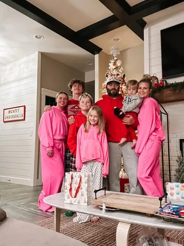 heykayli Instagram post about Christmas celebration