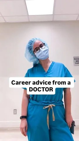 heykellyellen Instagram post about Medical career advice