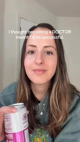 heykellyellen Instagram post about Definition of success