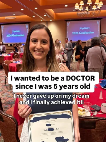 heykellyellen Instagram post about Psychiatry residency graduation