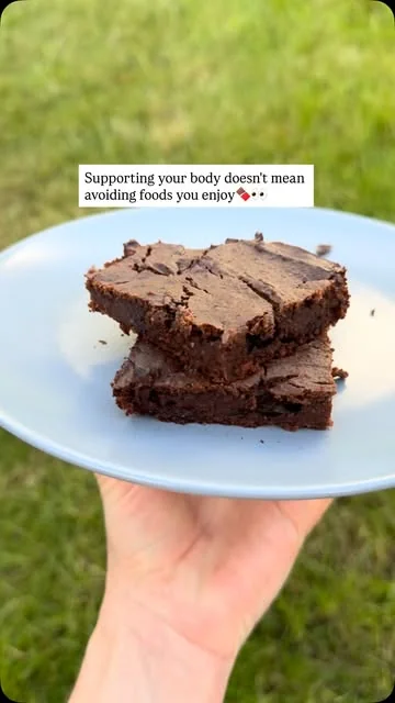 holisticnics Instagram post about Black bean brownie recipe