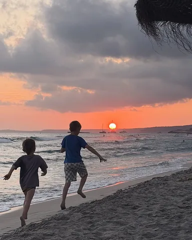 hollie.decruz Instagram post about Menorca family travel
