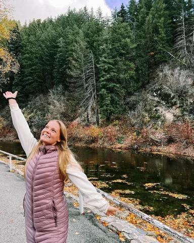 hopeambridgesings Instagram post about Faith in nature