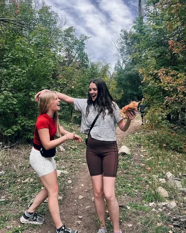hopeambridgesings Instagram post about Autumn friendship activities