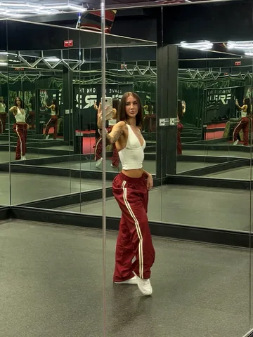 hope__juliet Instagram post about Seasonal lifestyle