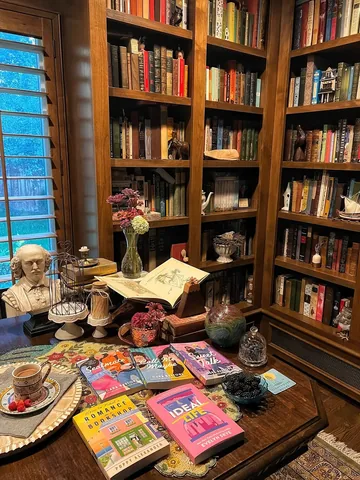 hotcocoareads Instagram post about Romance book recommendations