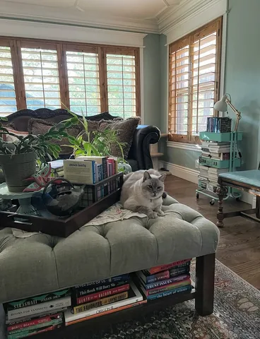 hotcocoareads Instagram post about Summer life and reading routine