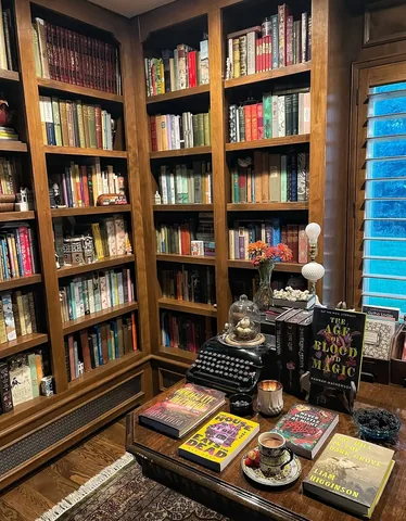hotcocoareads Instagram post about Spooky season book recommendations