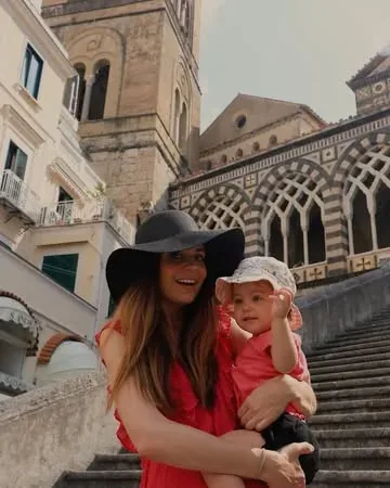 howfarfromhome Instagram post about Italian language and culture