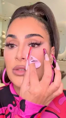 huda Instagram post about Personal appearance