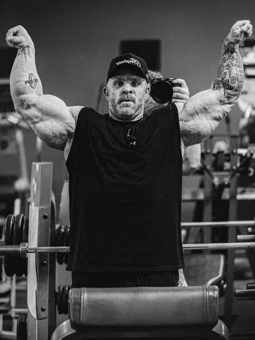 iainvalliere Instagram post about Fitness lifestyle