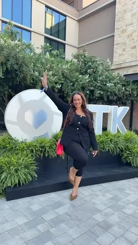 iambeauticurve Instagram post about Event to office outfit styling