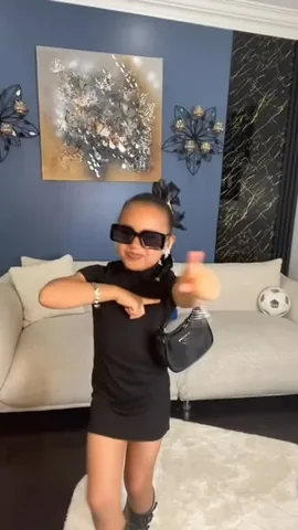 iambeautifulbeauty Instagram post about Children's fashion