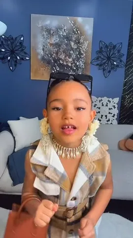 iambeautifulbeauty Instagram post about Children's fashion