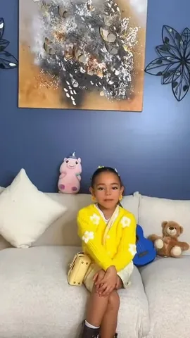 iambeautifulbeauty Instagram post about Children's fashion